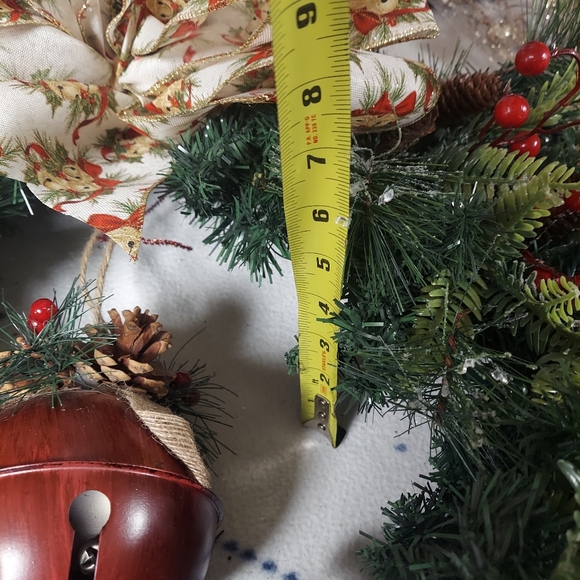 Holiday Wreath with Bell - Picture 9 of 16